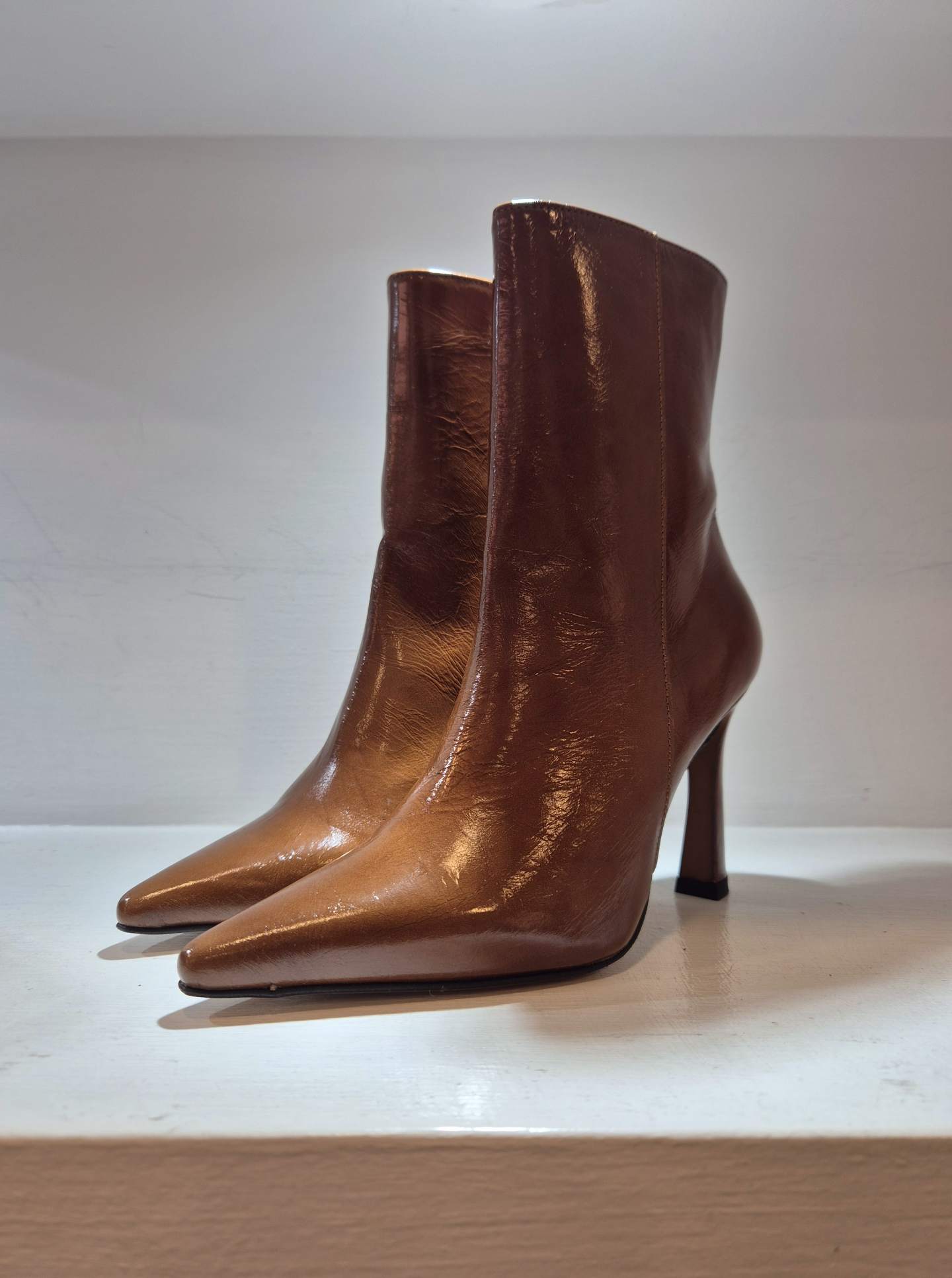 LAMIA - CUOIO VERNICE