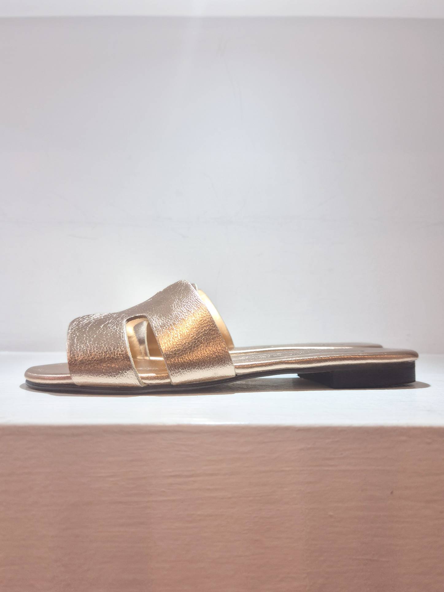 SANDALO GUANTINO - LAMINATO