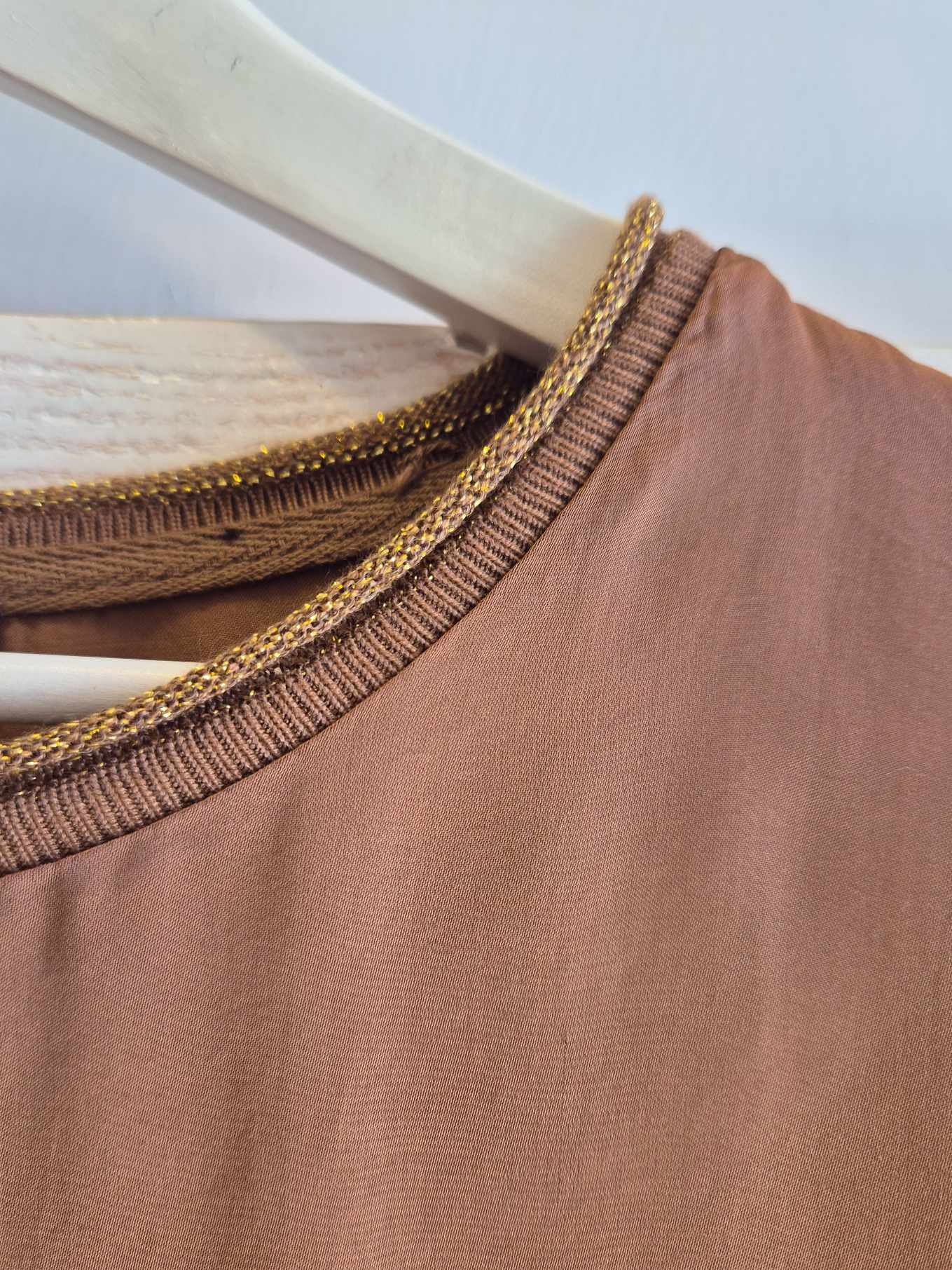 T-SHIRT COLLO LUREX - Mandorla