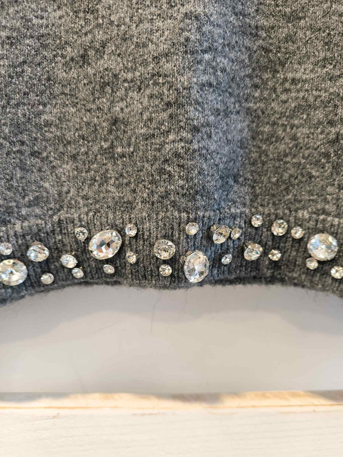 MAGLIA CON CASTONI - Grigio