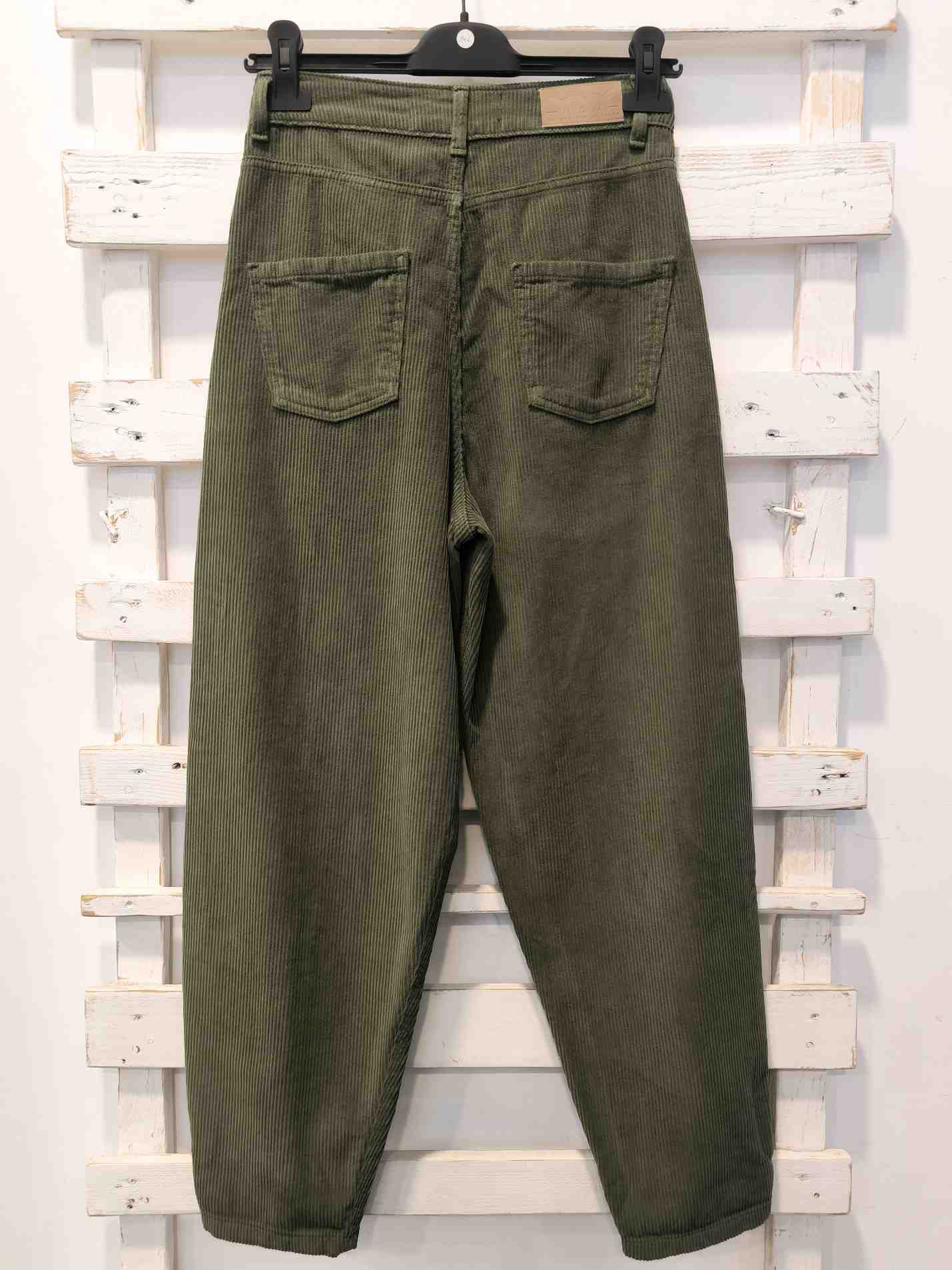 PANTALONE BOY FIT VELLUTO - MILITARY