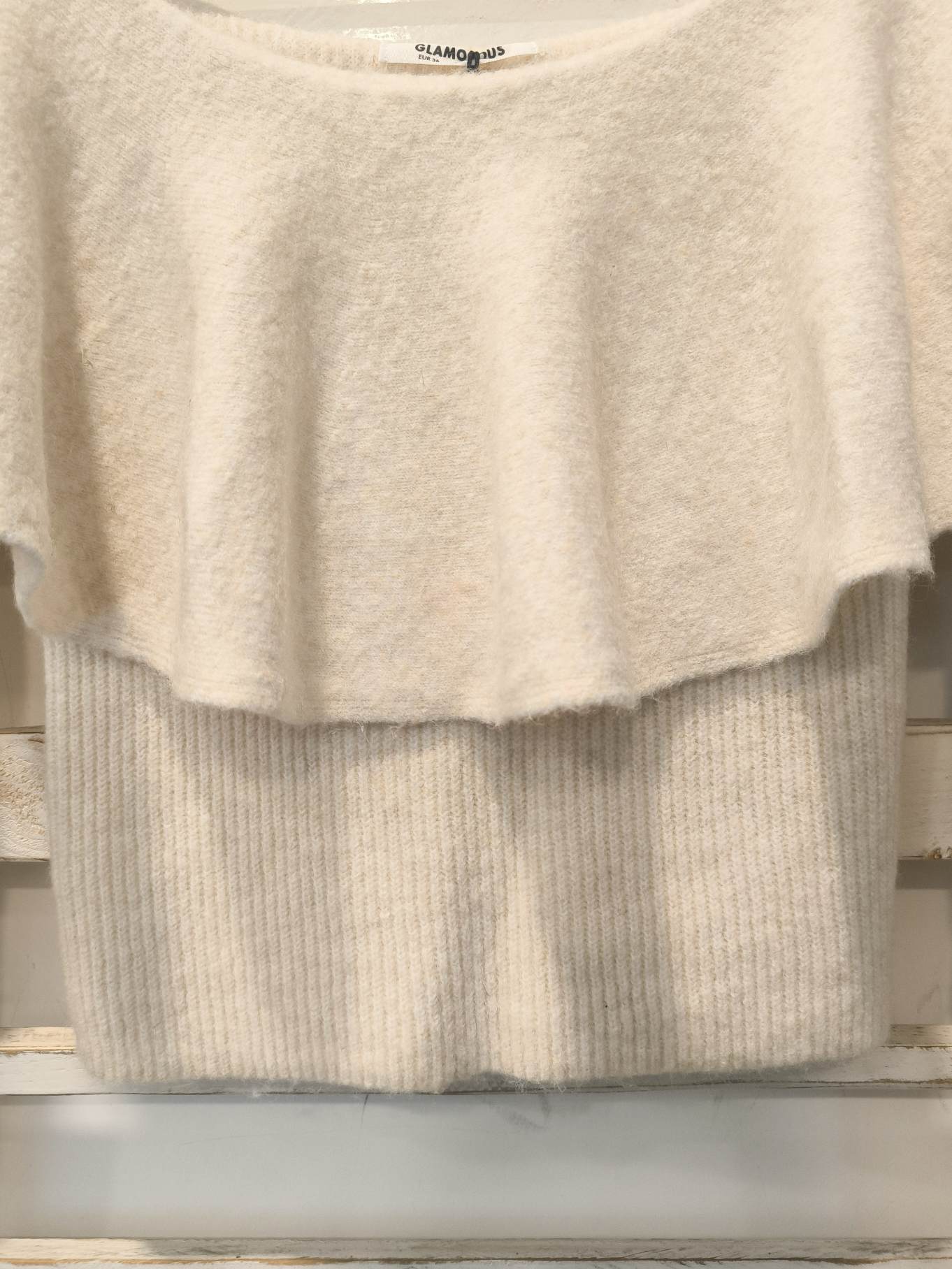 MAGLIA SPALLA SCESA - Crema