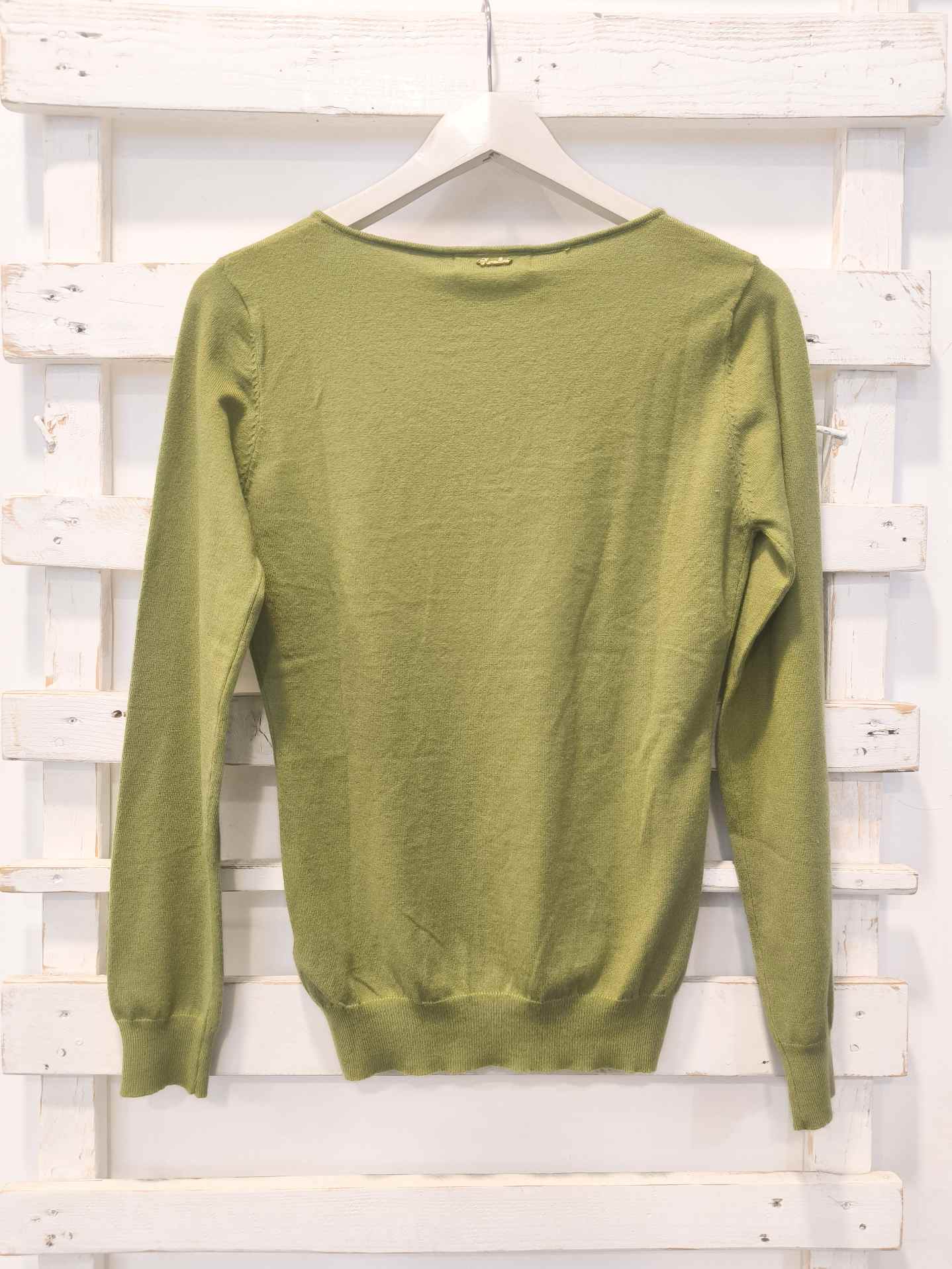 MAGLIA SCOLLO A CUORE - OLIVA