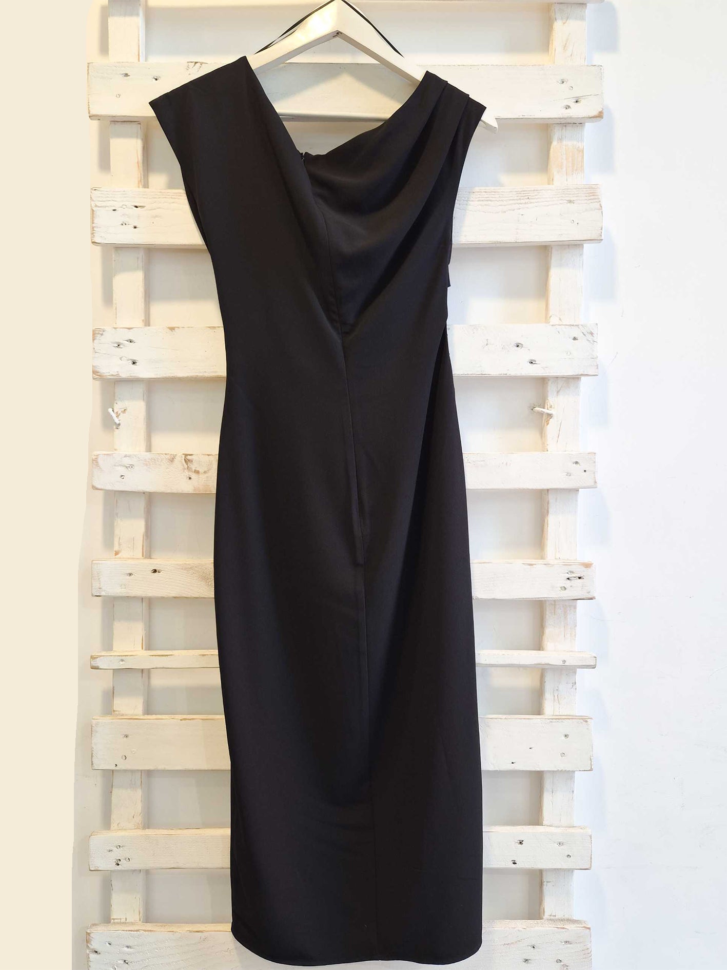 ABITO CON DRAPPEGGI - nero