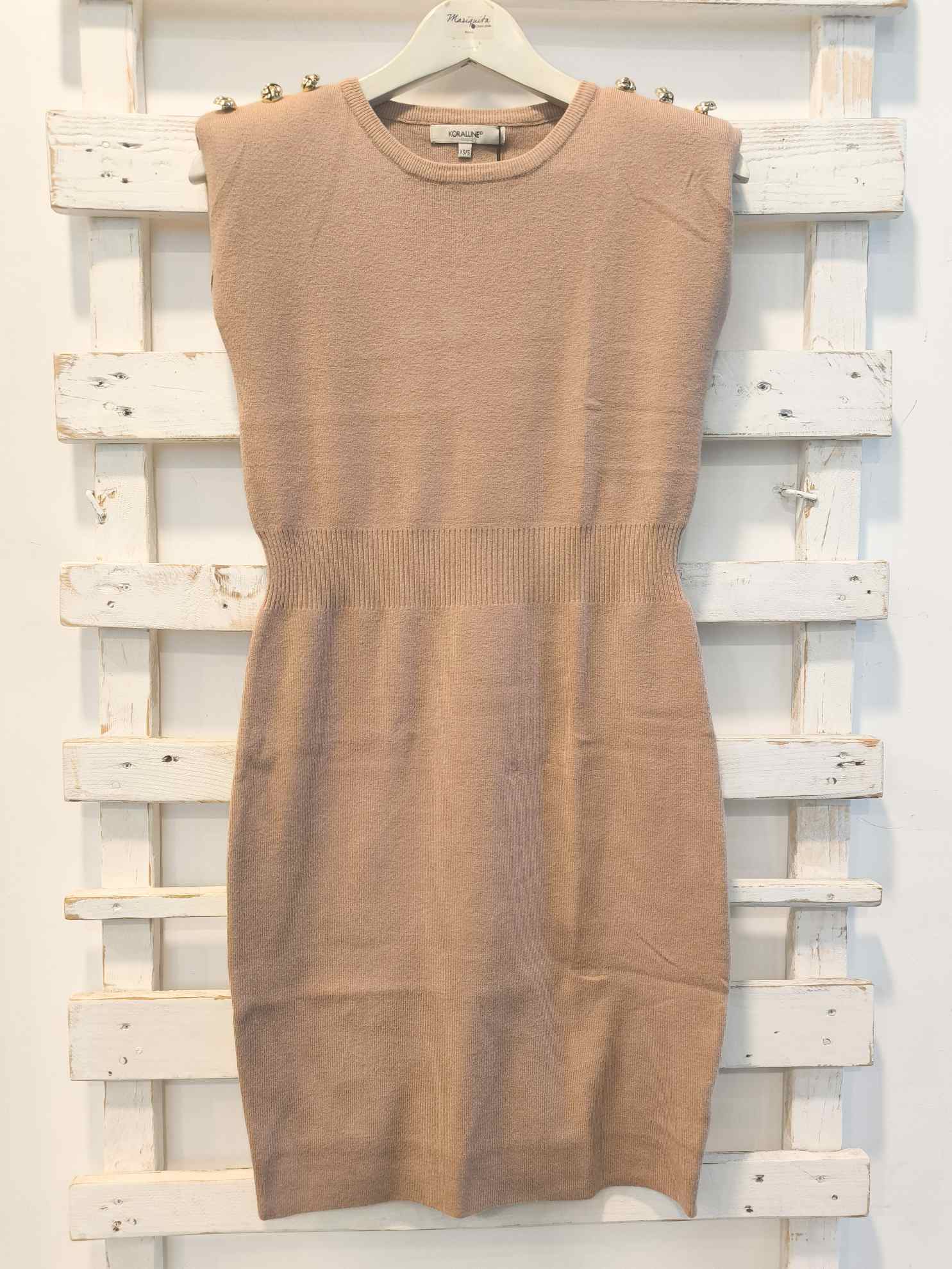 ABITO SMANICATO - sabbia