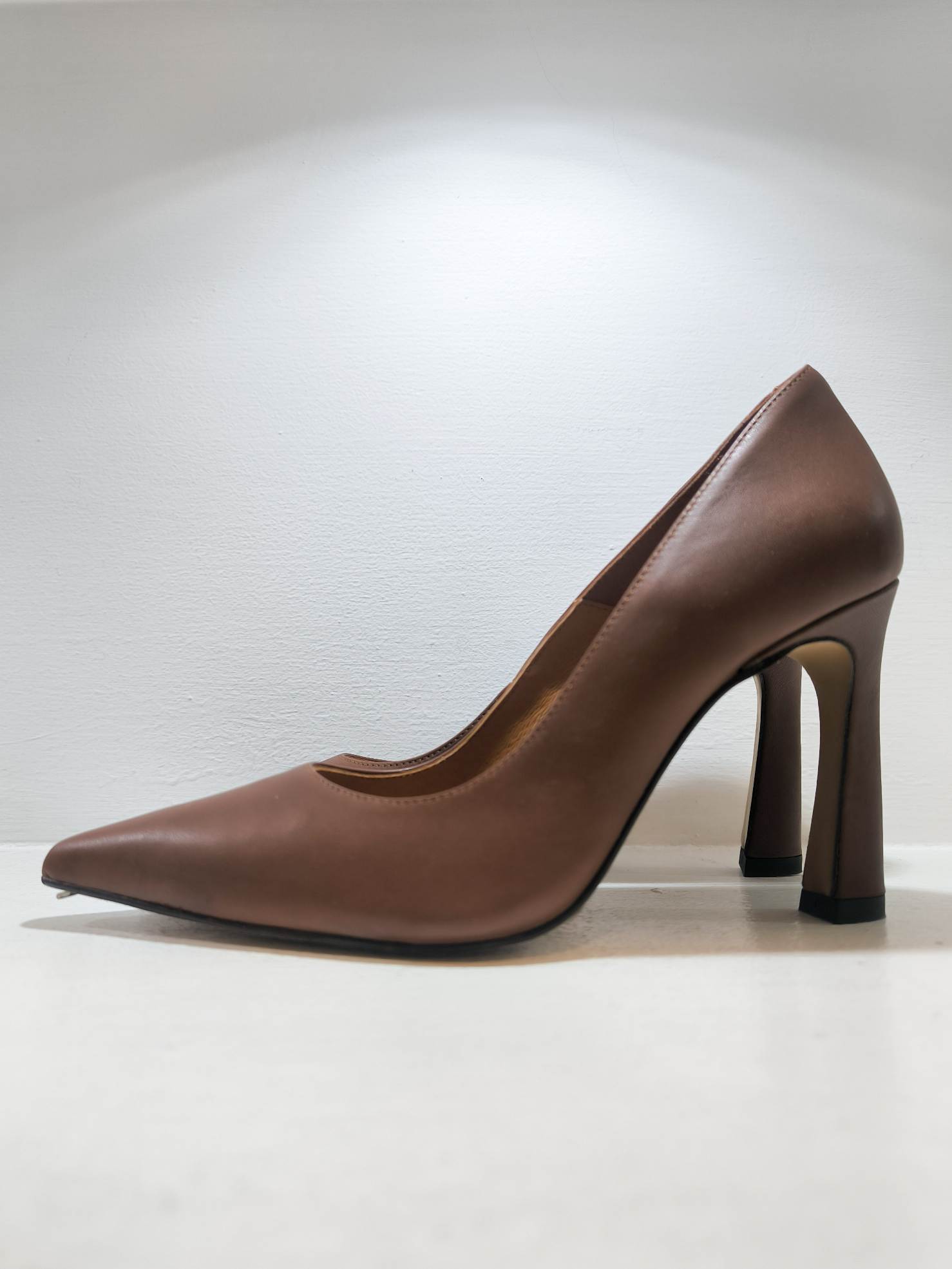 LARIAH - CASTAGNA PELLE