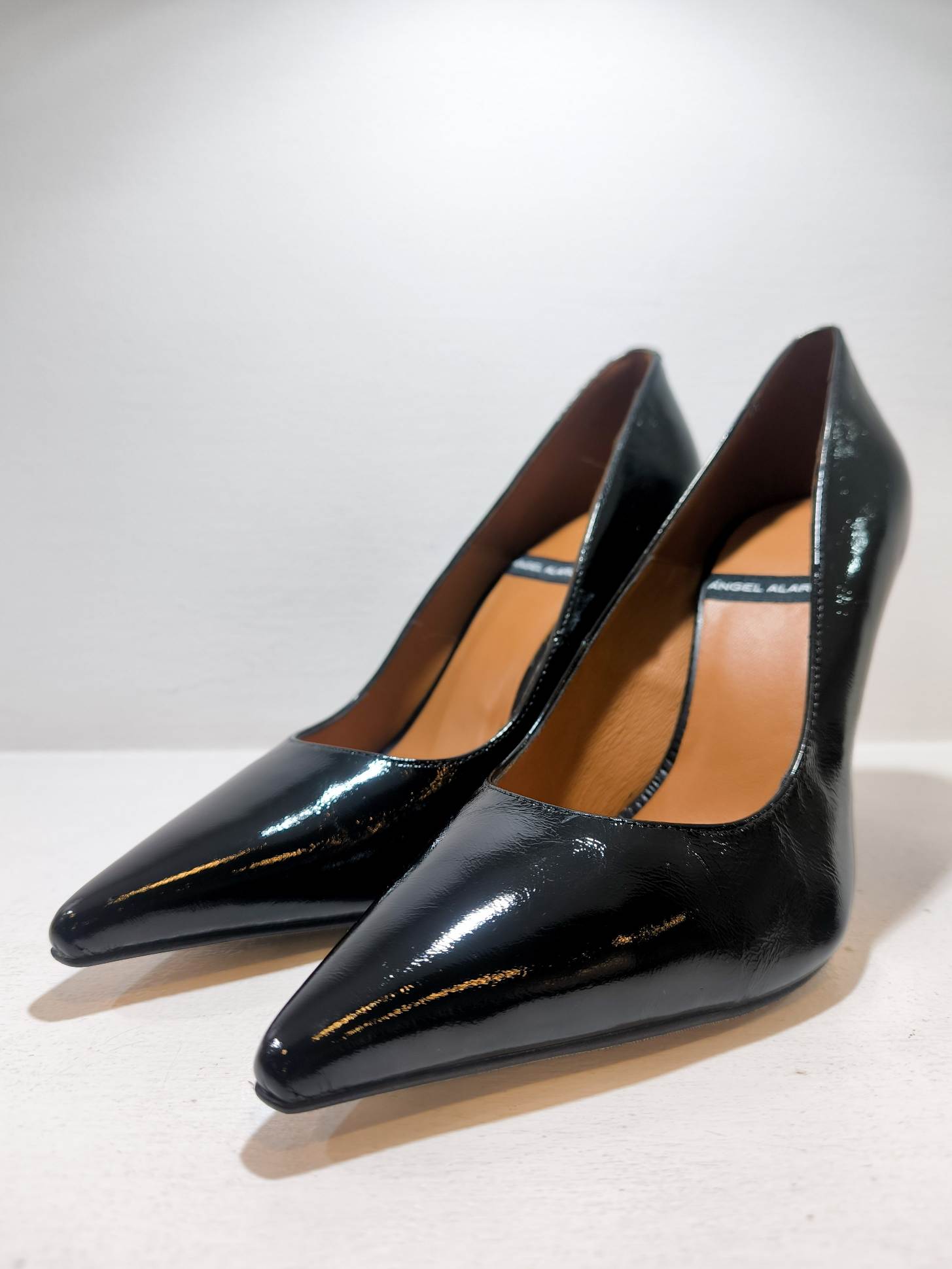 LARIAH - NERO VERNICE