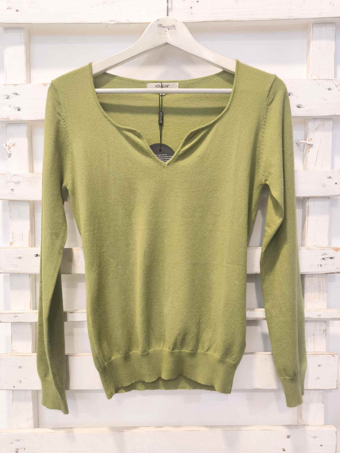 MAGLIA SCOLLO A CUORE - OLIVA