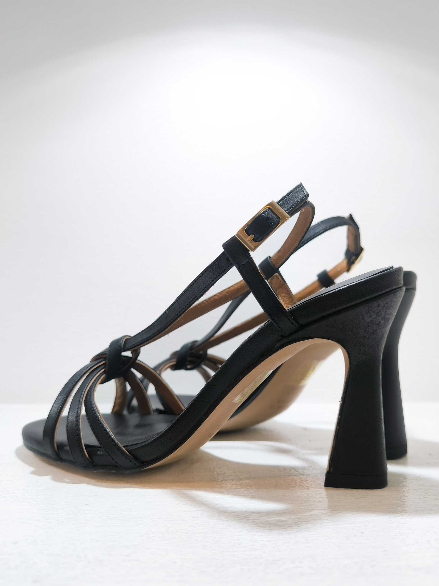 RINAT - nero