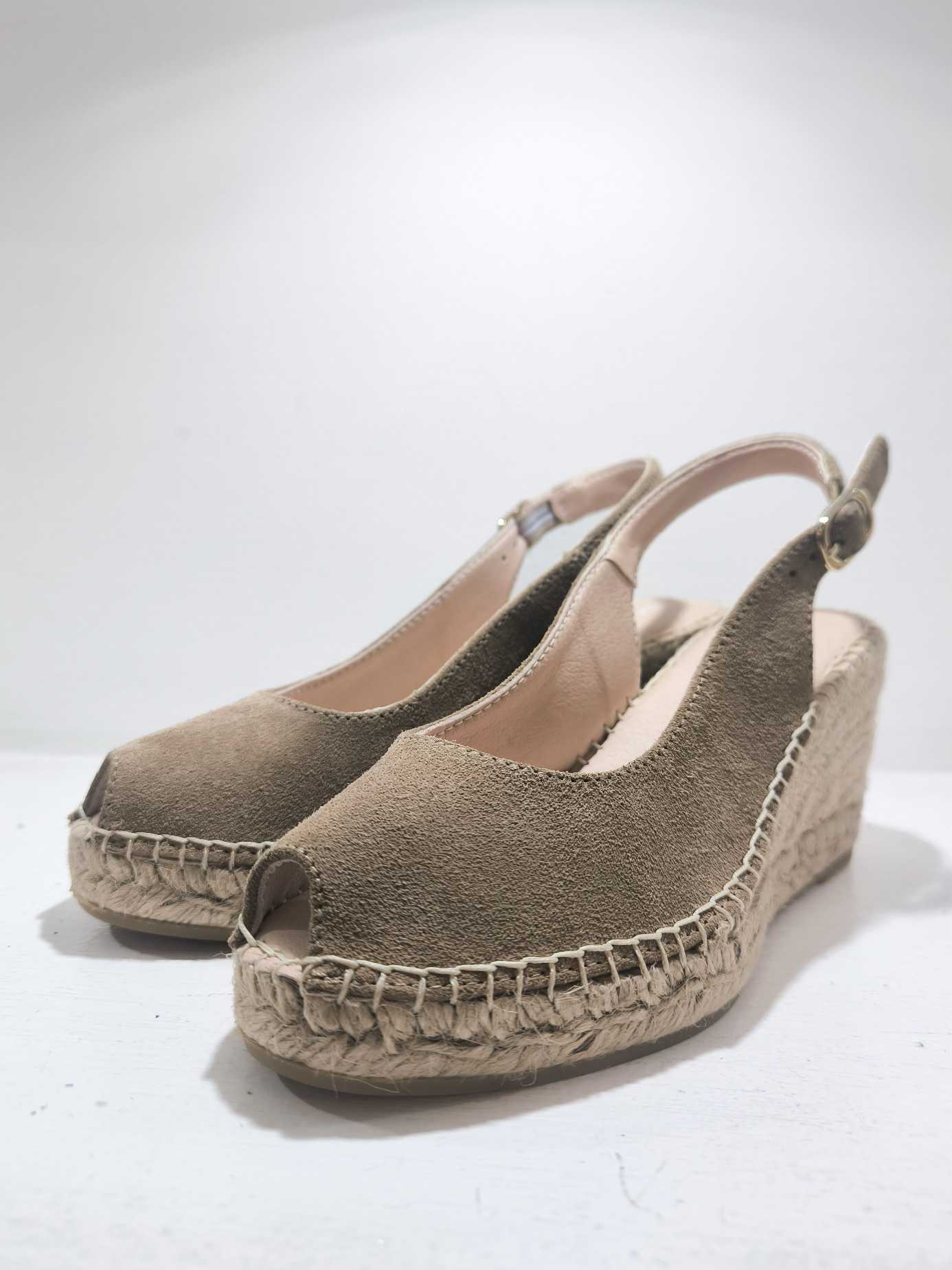 TOPO - camel