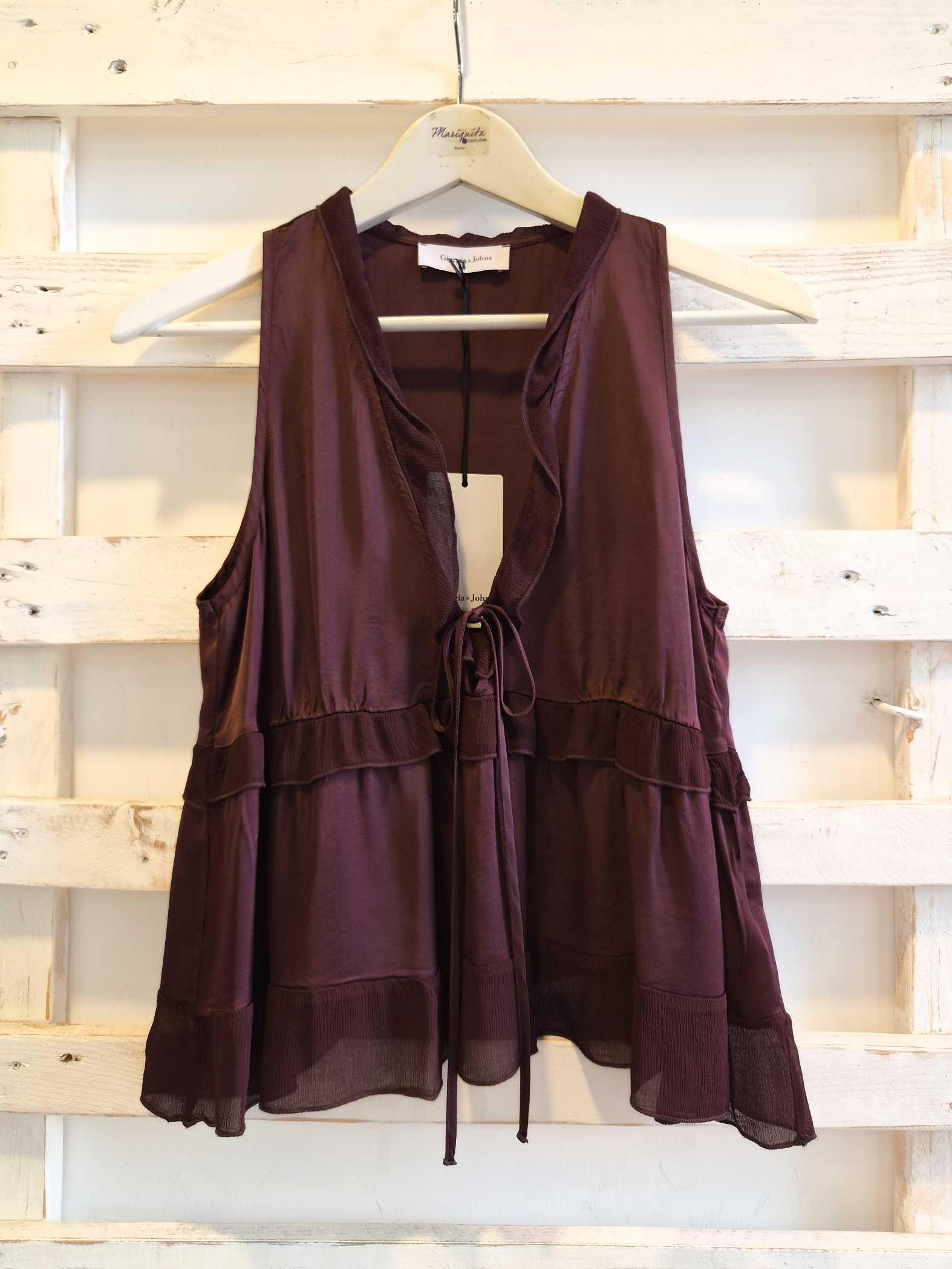 top scollo a V - India
