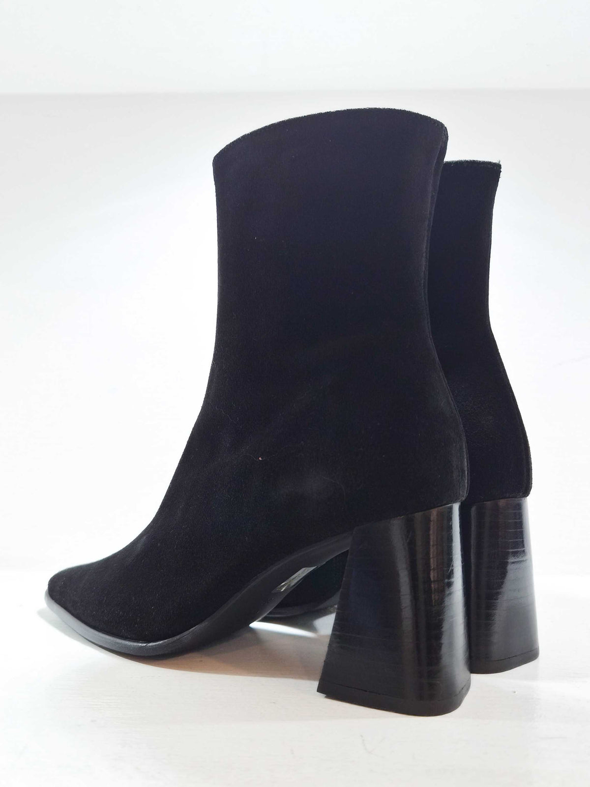 TRIMIA - NERO SUEDE