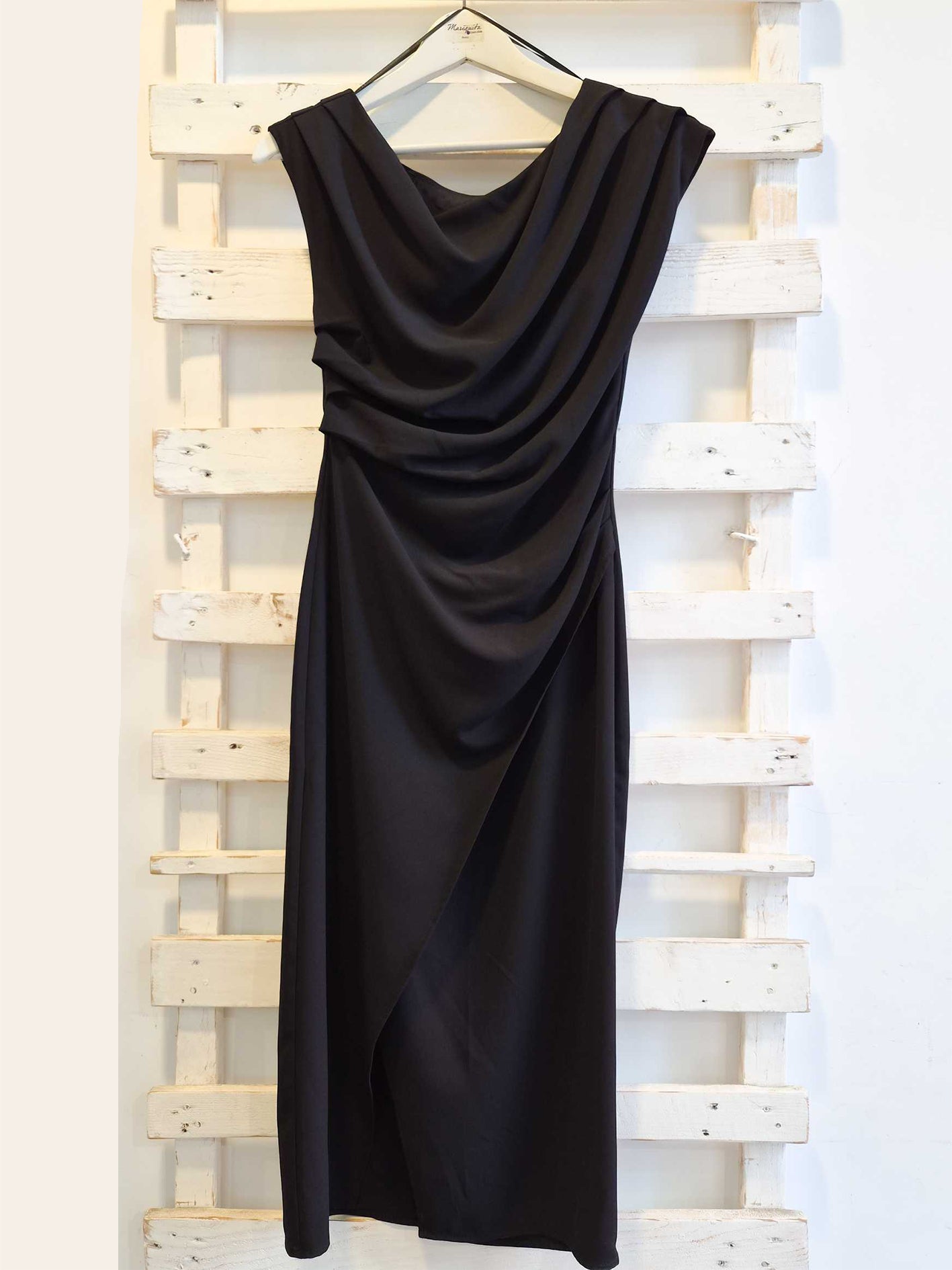 ABITO CON DRAPPEGGI - nero